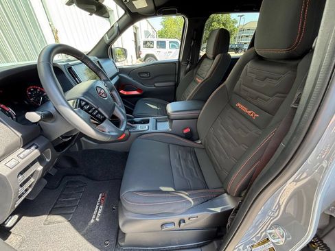 Used 2026 Nissan Frontier PRO-4X AWD/4WD image 27