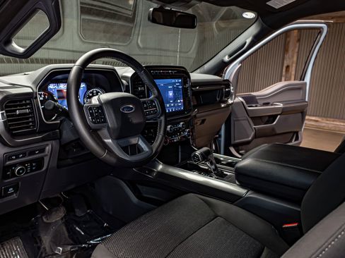 Used 2023 Ford F150 XLT w/ Equipment Group 302A High image 17