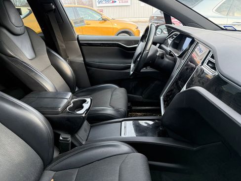 Used 2017 Tesla Model X 75D AWD/4WD image 5
