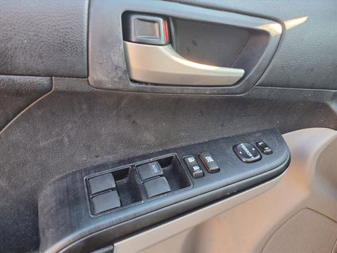 Used 2012 Toyota Camry LE image 20