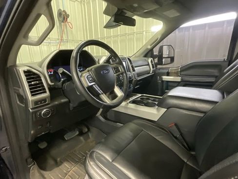 Used 2019 Ford F250 Lariat w/ Lariat Ultimate Package image 8