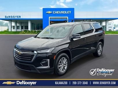 Used 2023 Chevrolet Traverse LT w/ Rear Camera Mirror Package