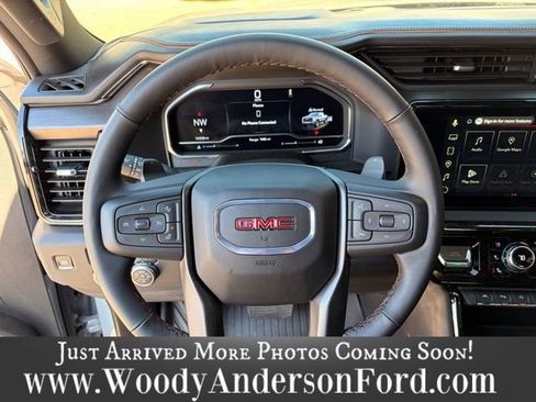 Used 2024 GMC Sierra 1500 AT4 w/ AT4 Preferred Package image 12