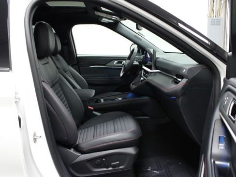 New 2025 Ford Explorer ST-Line w/ Premium Package image 17