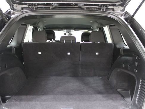 Used 2018 Jeep Grand Cherokee Laredo image 13