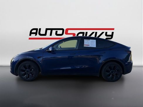 Used 2025 Tesla Model Y Long Range RWD image 8