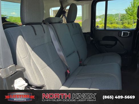 Used 2025 Jeep Wrangler Unlimited Sport S 4xe AWD/4WD image 21