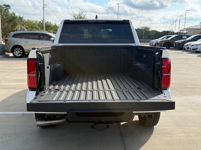 Used 2026 Toyota Tacoma SR5 AWD/4WD image 30