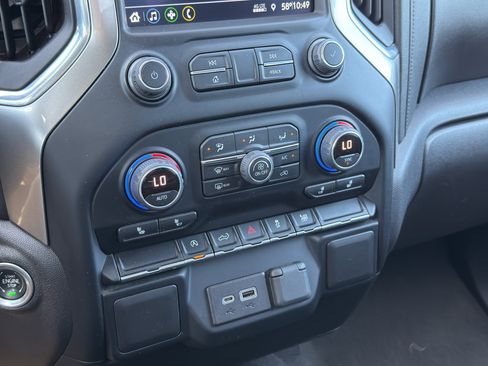 Used 2022 Chevrolet Silverado 1500 LT AWD/4WD image 23
