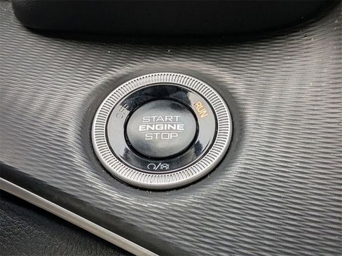 Certified 2024 Jeep Grand Cherokee Altitude image 21