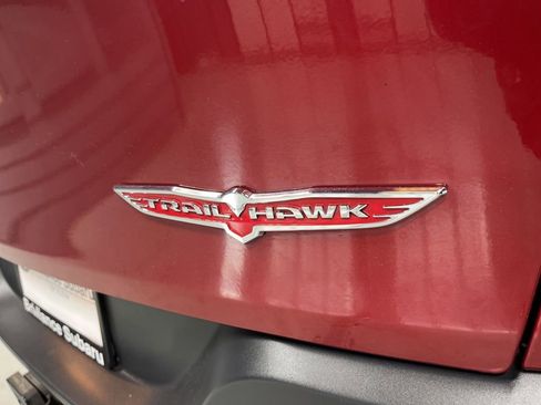 Used 2015 Jeep Cherokee Trailhawk w/ Trailer Tow Group AWD/4WD image 39