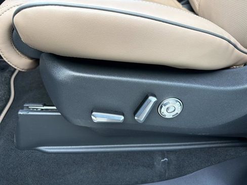 New 2026 Lincoln Navigator L Black Label AWD/4WD image 12