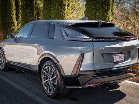Used 2024 Cadillac Lyriq Sport image 13