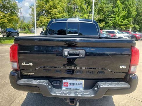 Certified 2023 Toyota Tacoma SR AWD/4WD image 5