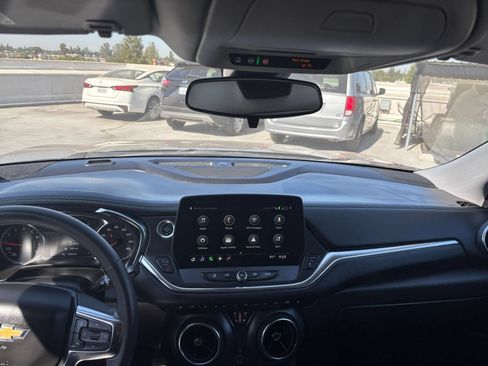 Used 2026 Chevrolet Blazer LT FWD image 17