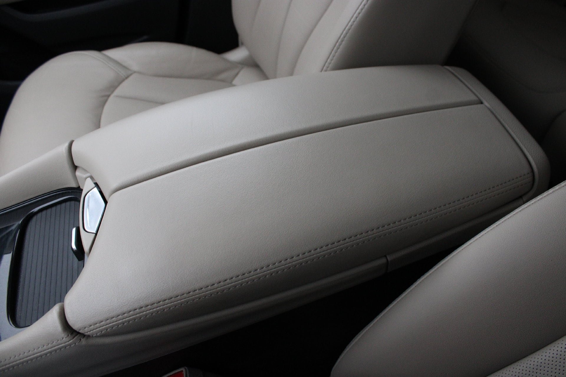 Used 2018 Buick Envision Essence FWD image 42