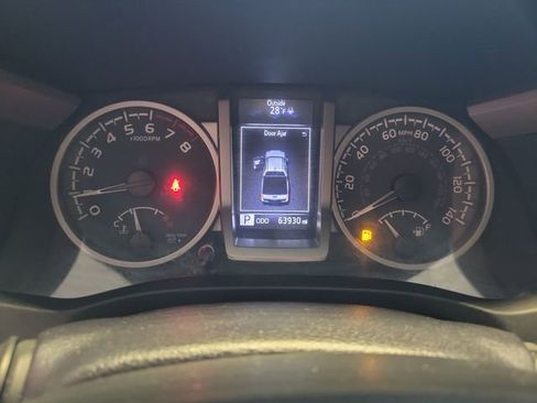 Used 2022 Toyota Tacoma SR5 image 15