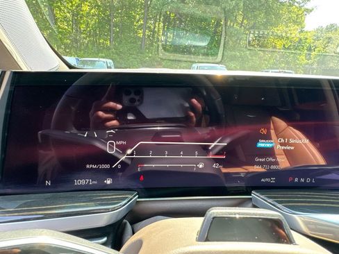 Used 2025 Cadillac Escalade Premium Luxury w/ Touring Package AWD/4WD image 21