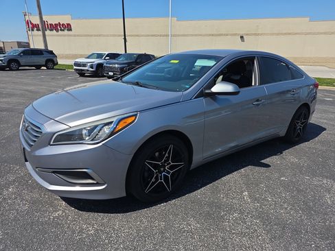 Used 2016 Hyundai Sonata SE image 7