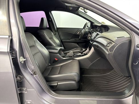Used 2016 Honda Accord Sport image 30