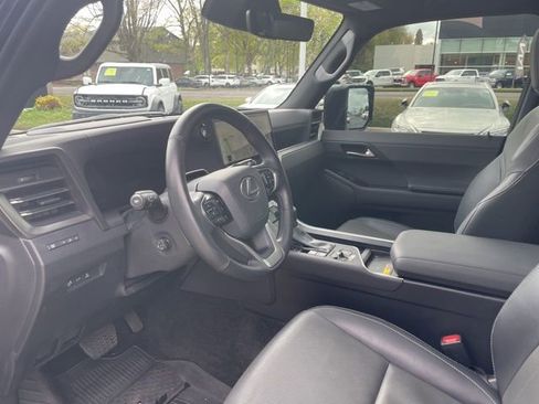 Used 2024 Lexus GX 550 w/ Cold Area Package AWD/4WD image 13