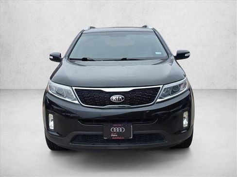 Used 2015 Kia Sorento LX image 2