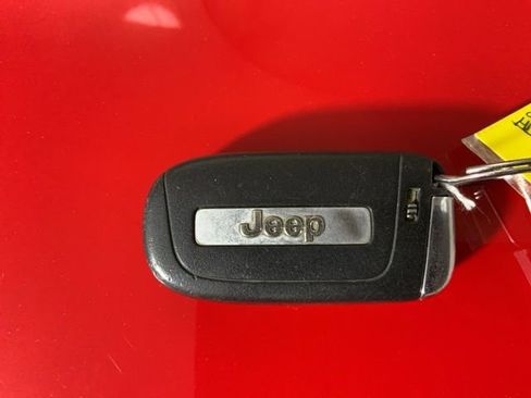 Used 2017 Jeep Renegade Sport w/ Power & Air Group FWD image 33