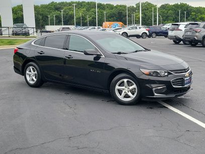 Used 2018 Chevrolet Malibu LS w/ LPO, Convenience Package 1