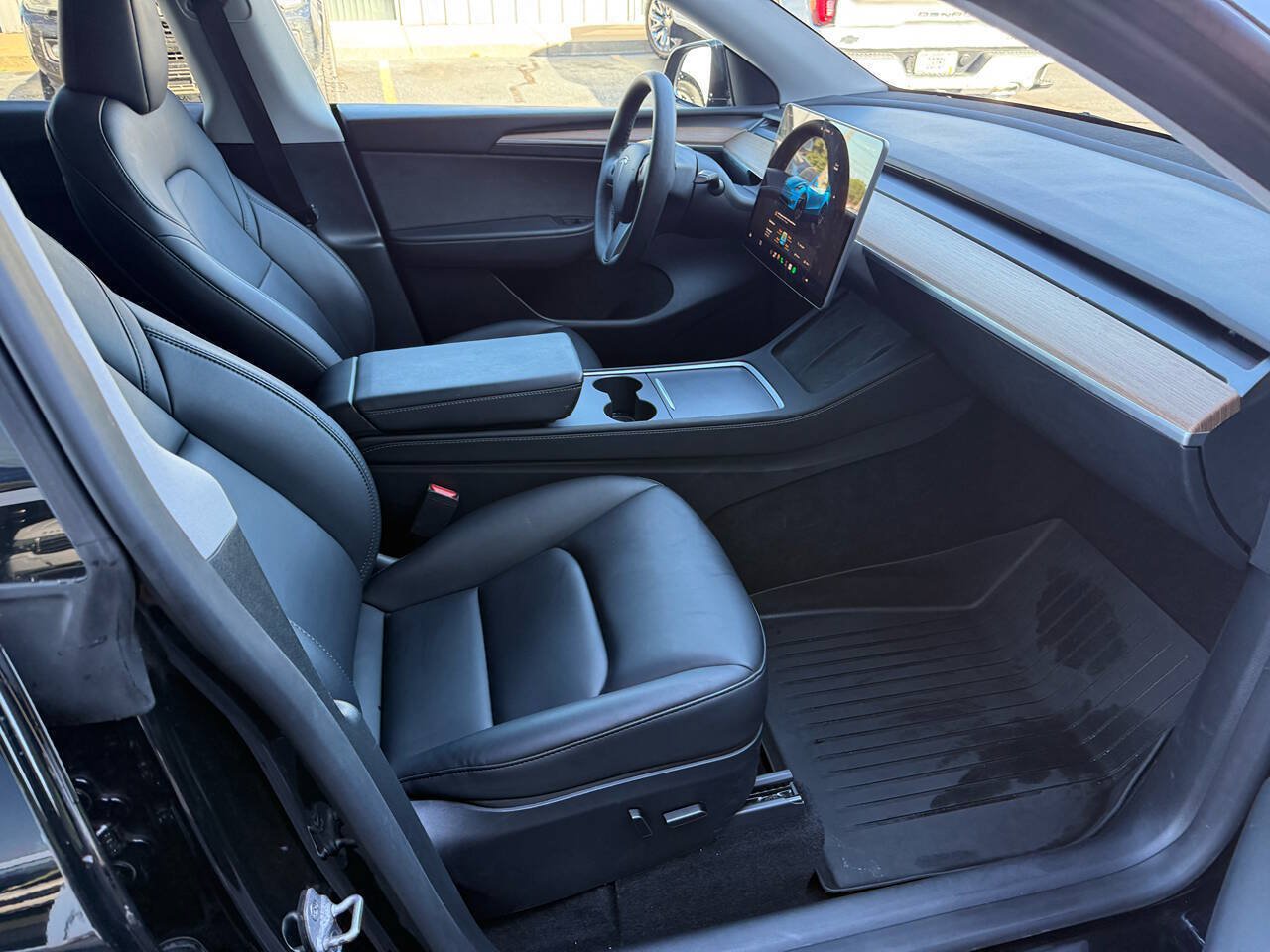 Used 2023 Tesla Model Y Long Range AWD/4WD image 14
