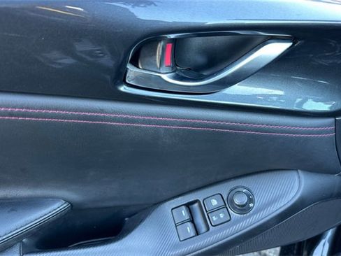 Used 2016 MAZDA MX-5 Miata Club image 12