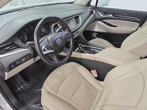 Used 2019 Buick Enclave Essence FWD image 4