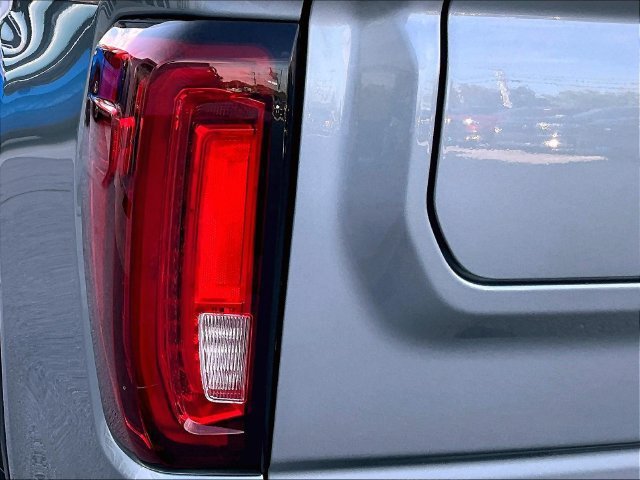 Used 2024 GMC Sierra 1500 AT4 w/ Technology Package AWD/4WD image 33