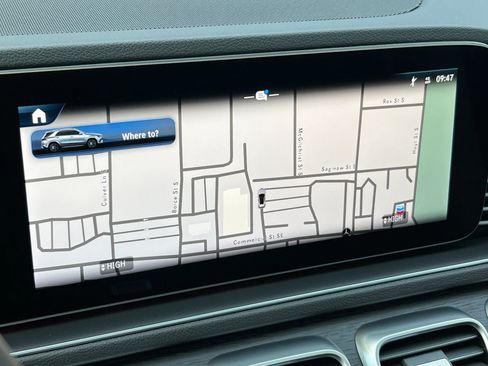 Certified 2025 Mercedes-Benz GLE 450e 4MATIC image 19