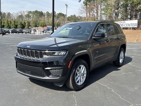 New 2026 Jeep Grand Cherokee Laredo X image 3