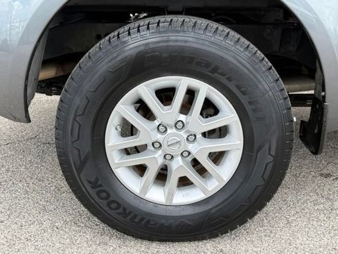 Used 2017 Nissan Frontier SV AWD/4WD image 11