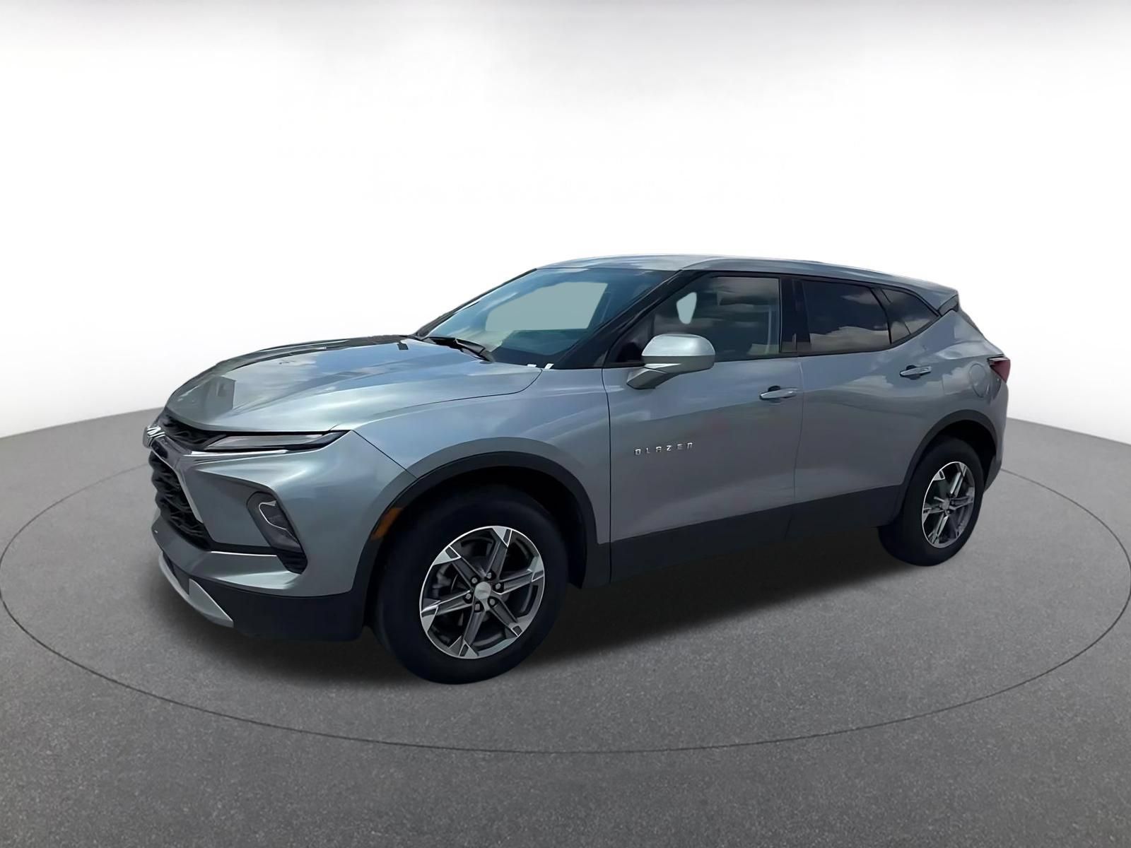 Used 2025 Chevrolet Blazer LT FWD image 10