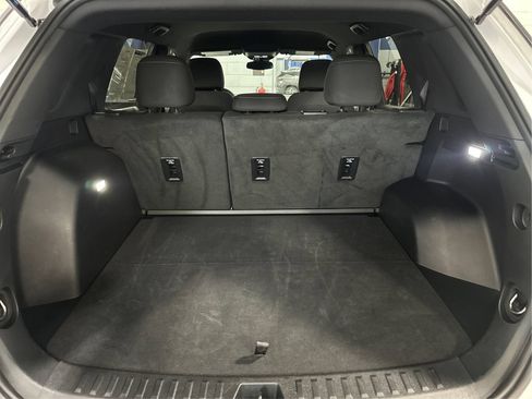 Used 2026 Chevrolet Equinox LT AWD/4WD image 12