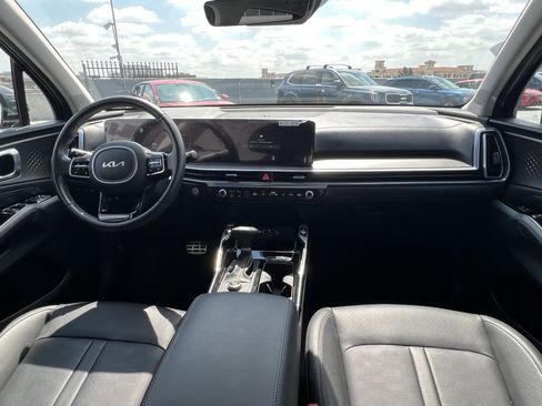 Certified 2024 Kia Sorento SX image 17