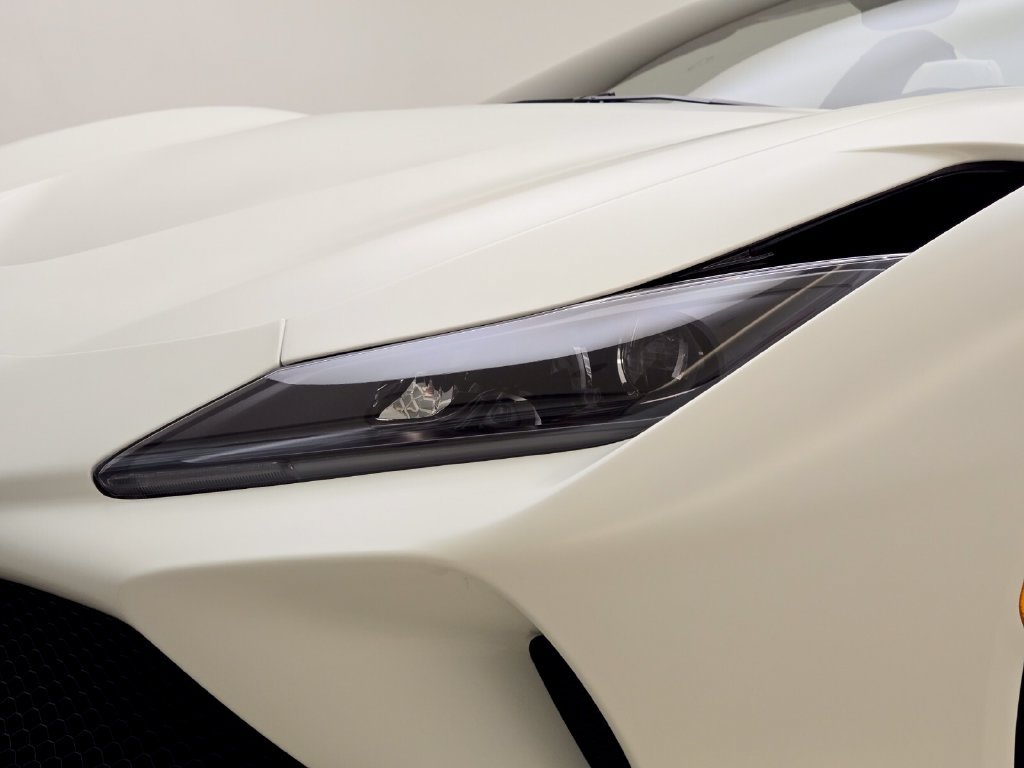 Used 2022 Ferrari F8 Tributo RWD image 5