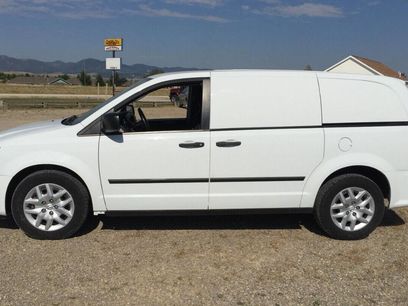 Used 2014 RAM C/V Tradesman w/ UConnect Hands-Free Group