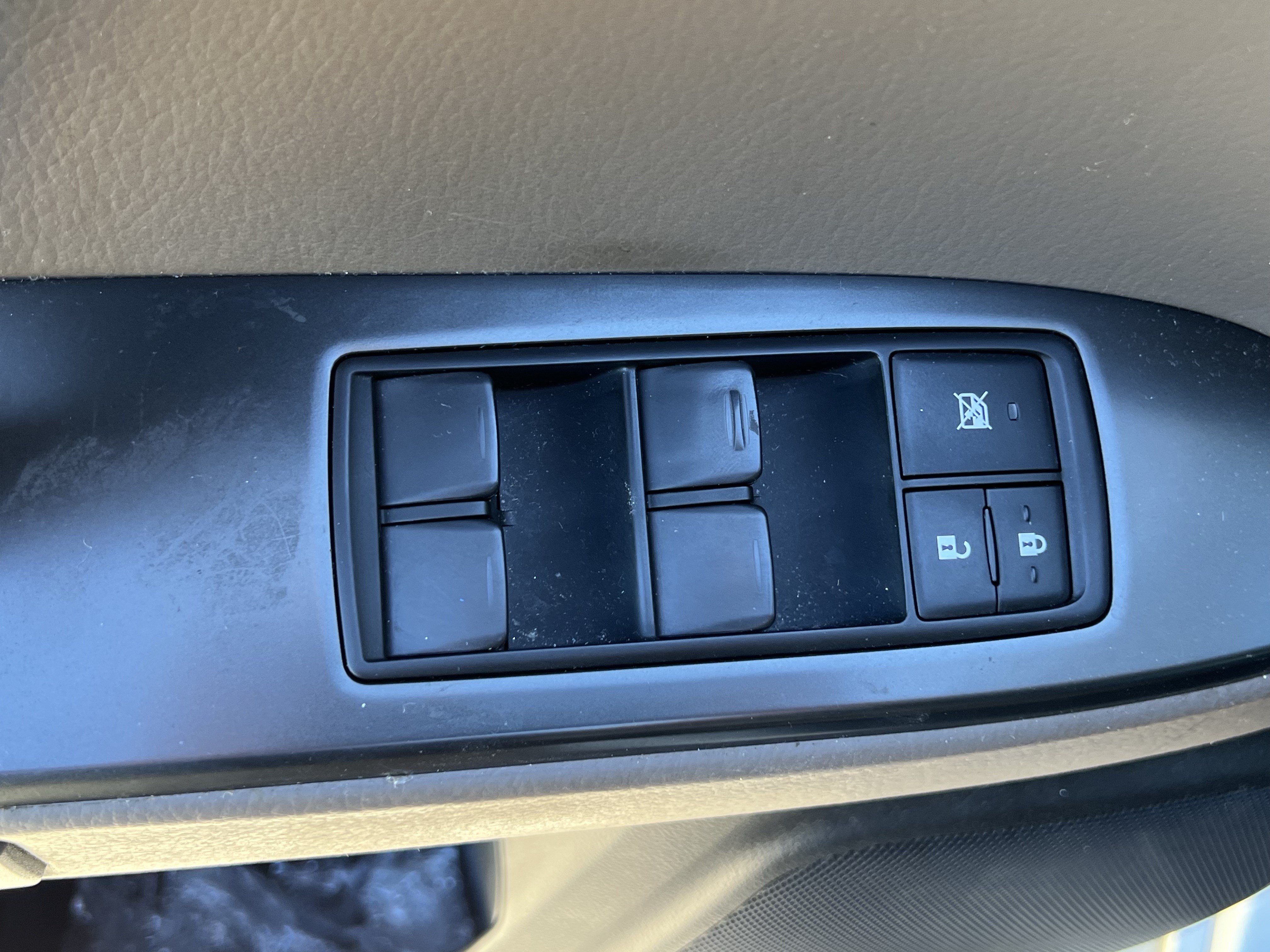Used 2023 Lexus GX 460 Luxury w/ Sport Design Package AWD/4WD image 15