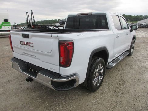 New 2026 GMC Sierra 1500 SLT w/ SLT Premium Plus Package AWD/4WD image 4