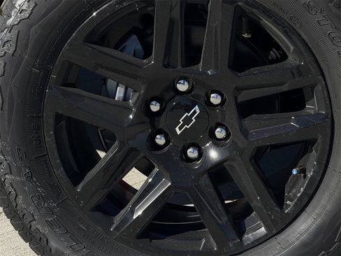 New 2026 Chevrolet Silverado 1500 Custom image 9