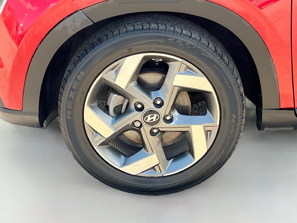 Used 2022 Hyundai Venue Limited FWD image 30