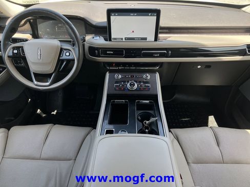 Used 2022 Lincoln Aviator Reserve w/ Equipment Group 201A AWD/4WD image 5