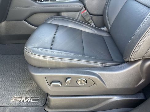 New 2026 GMC Yukon XL Denali image 19