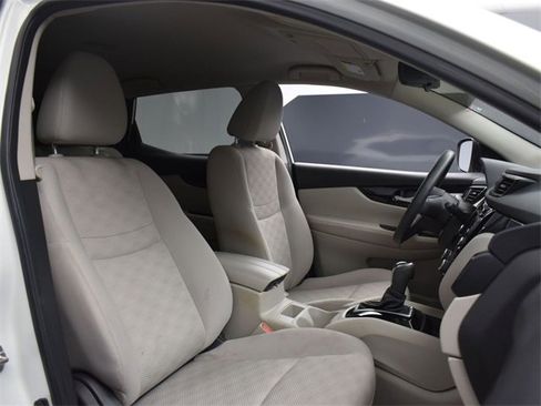 Used 2019 Nissan Rogue Sport SV image 12