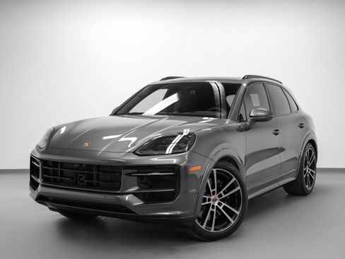 New 2026 Porsche Cayenne GTS image 6