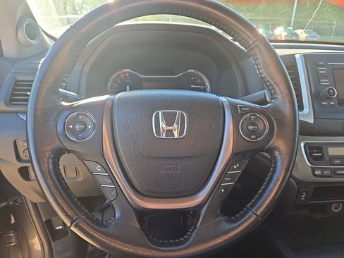 Used 2017 Honda Ridgeline RTL image 7
