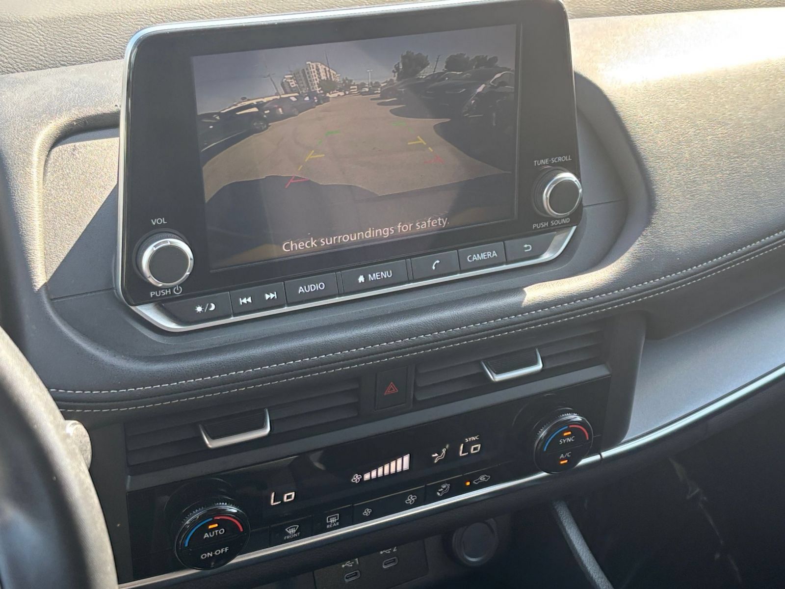 Used 2025 Nissan Rogue SV FWD image 25